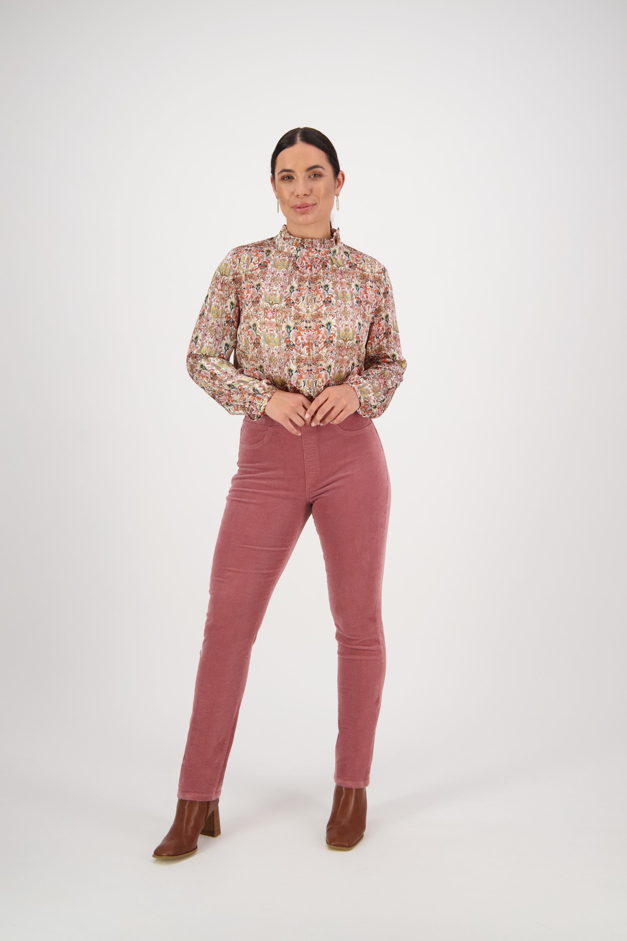 Vassalli - Slim Leg Pull On Corduroy Pant - Rose