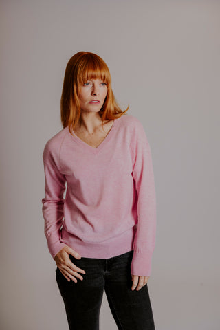 Bridge & Lord - Izzy Essential V Neck-Tea Rose