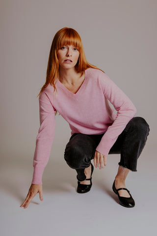 Bridge & Lord - Izzy Essential V Neck-Tea Rose