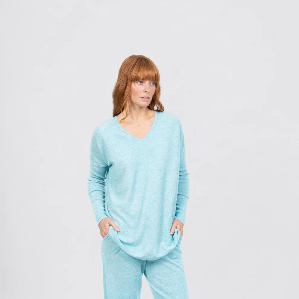Bridge & Lord - Queen V-Neck Curved Hem Pullover-Aquamarine