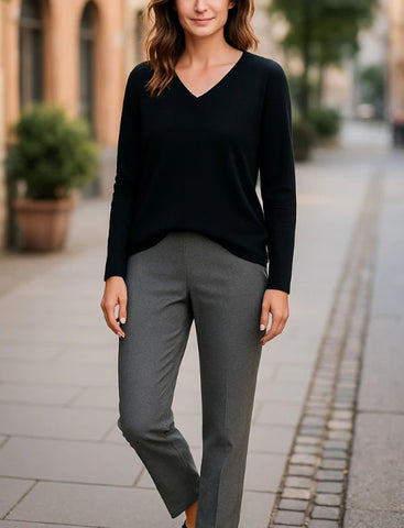 Equinox -Pull-On Check Capri Pant - Navy Check