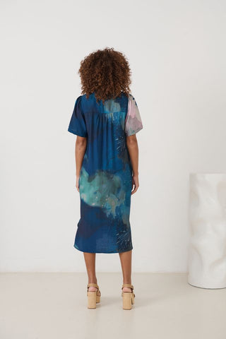 Florencia Phils - Single Pleat Dress with Scoop Hem - Abstract Blue