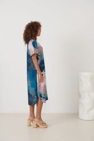 Florencia Phils - Single Pleat Dress with Scoop Hem - Abstract Blue