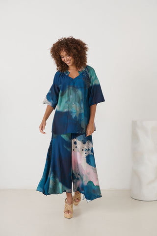 Florencia Phils - Shirred Collar Top with Raglan Sleeves - Abstract Blue