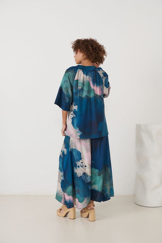 Florencia Phils - Shirred Collar Top with Raglan Sleeves - Abstract Blue