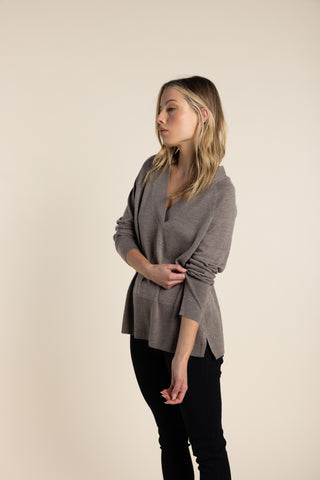 Two T's - Merino V Neck Knit Clove