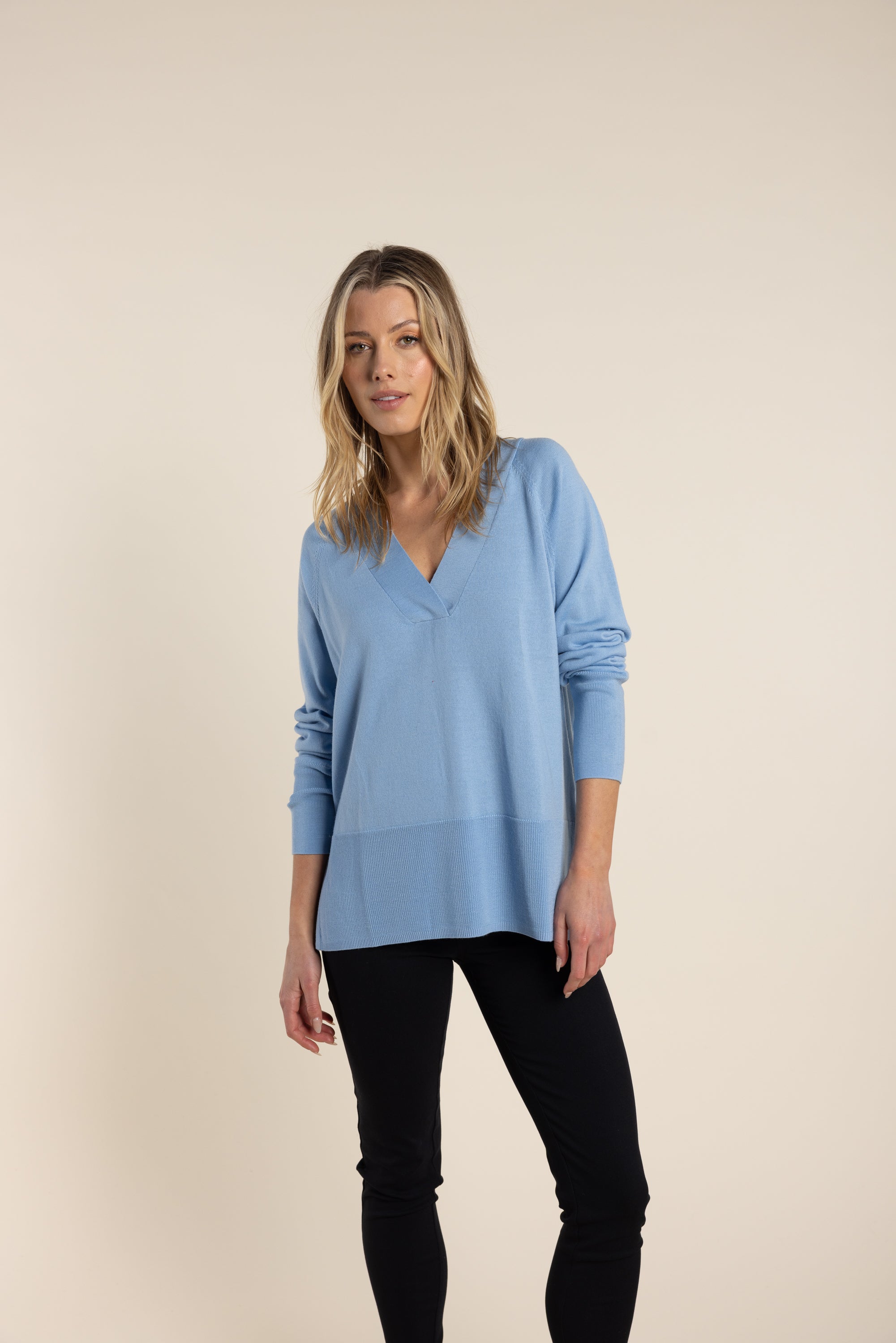 Two T's - Merino V Neck Knit Cornflower