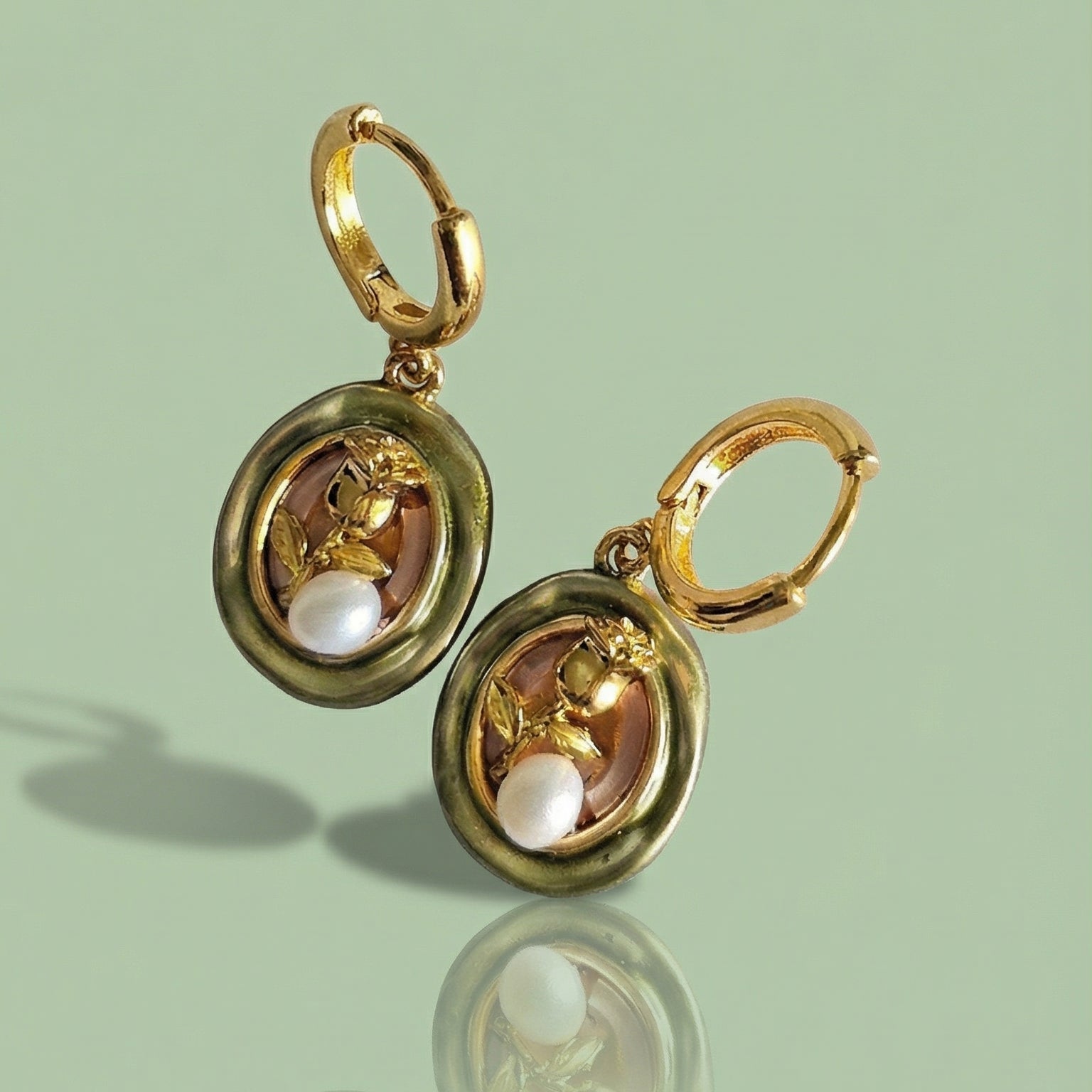 MCLuxe - Vintage Freshwater Pearl Drop Earrings - Green