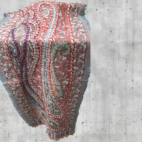 United - Elegant Hand-Embroidered Wool Narrow Scarf – Peach Pink