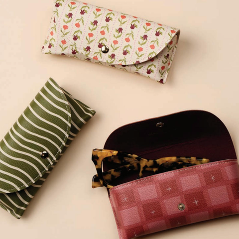 DWC - Printed Glasses Case - Wavy Stripe