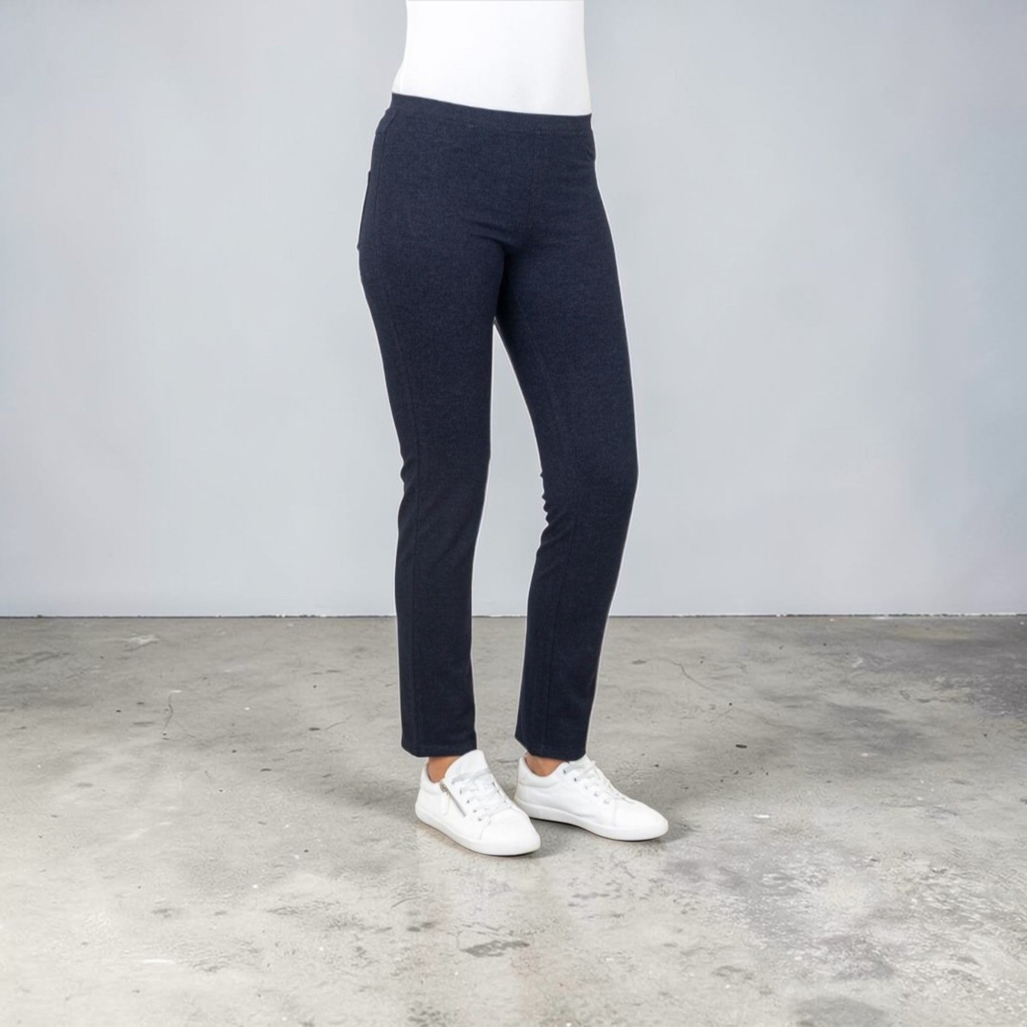 Maglia - Ava Printed Pull on 7/8 pant - Navy