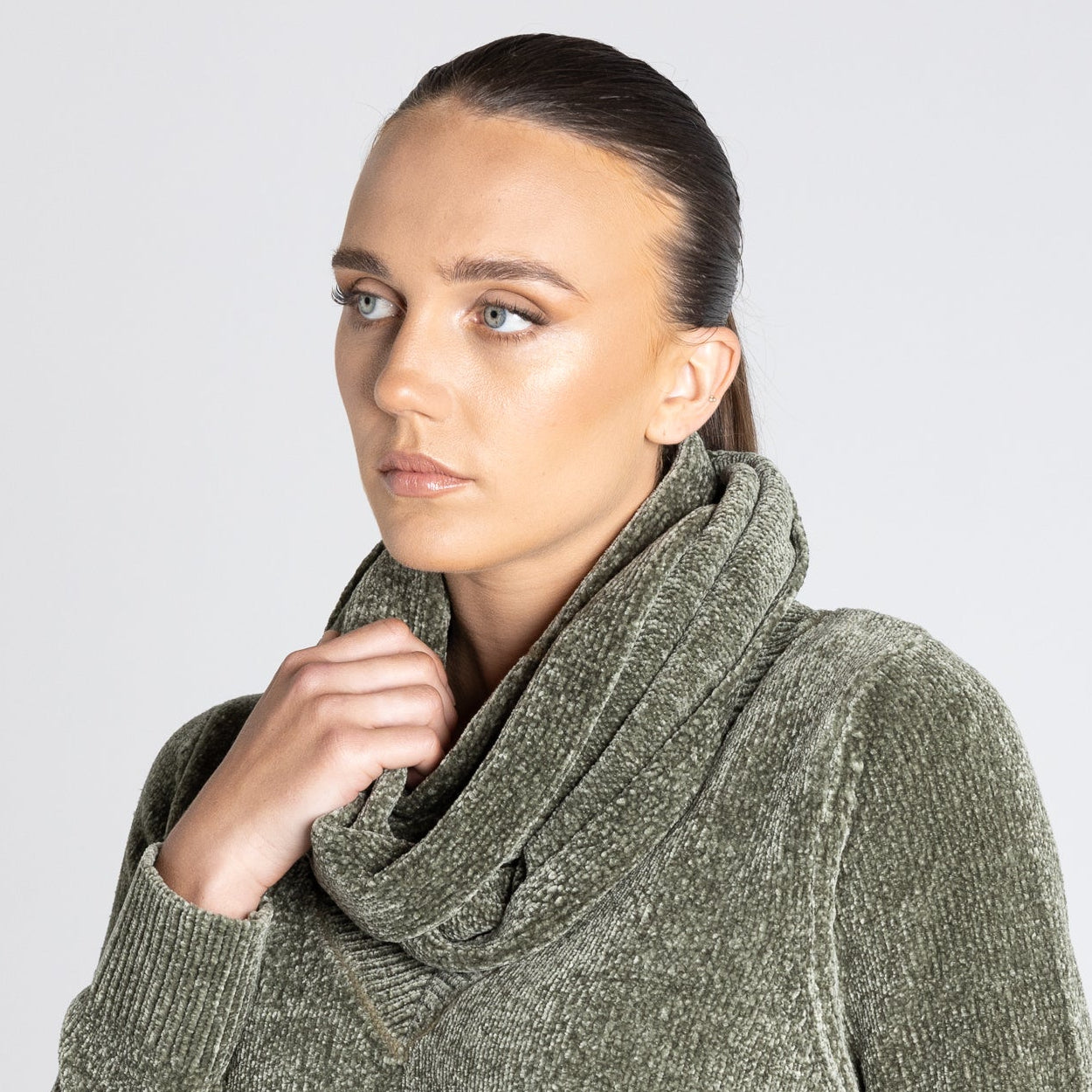 Two T's - Chenille Snood-Khaki