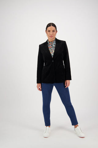 Vassalli - Shaped Lined Cord Blazer with Back Vent and Button Cuff Detail - Black