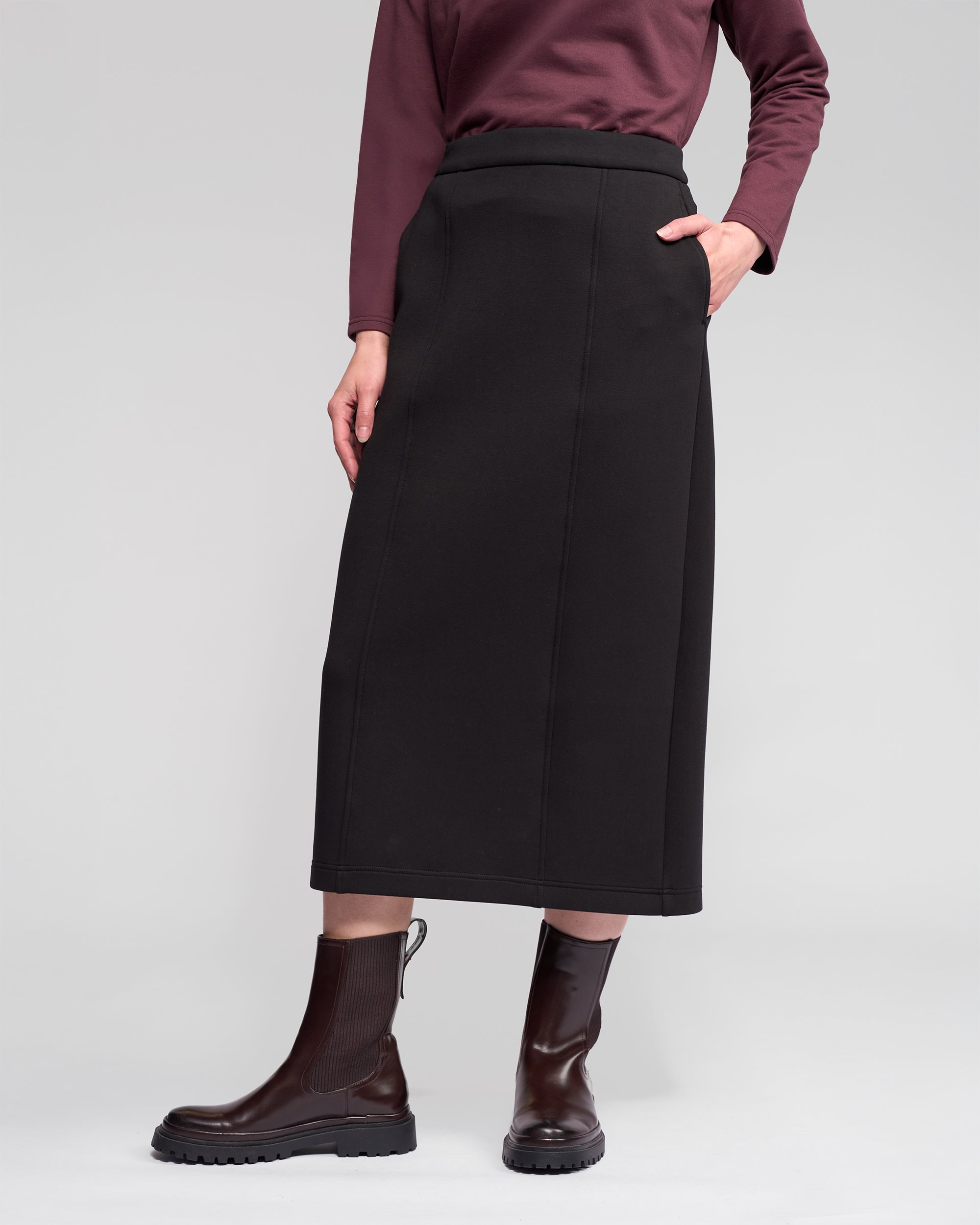 Vassalli - Falcon Midi Length Knit Skirt - Black
