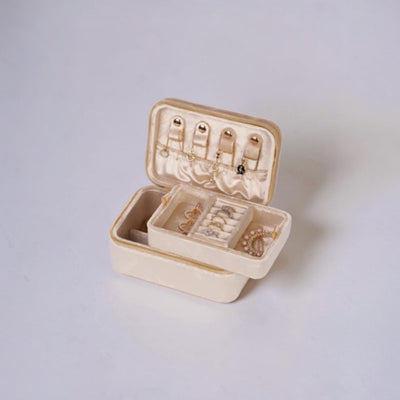 MCLuxe - Vintage Velvet Jewellery Case - Cream
