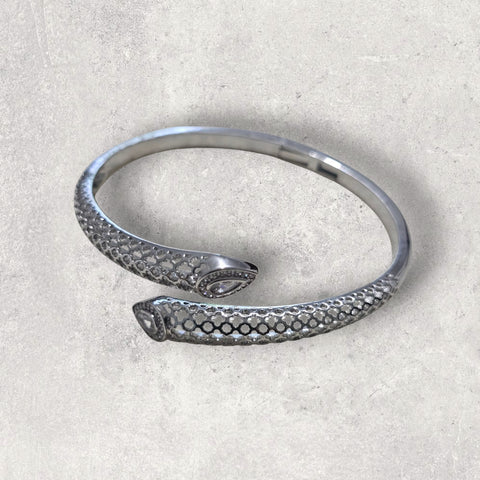 MCLuxe - Lumière Textured Teardrop Open Bangle – Rhodium Plated