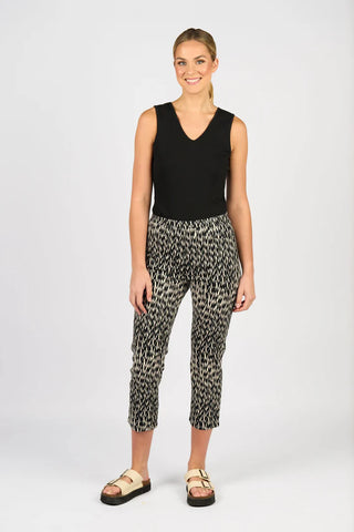 Vassalli - Sierra Printed Slim Leg 7/8 Pull On Pant-Beau