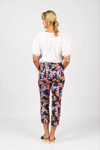 Vassalli - Sierra Printed Slim Leg 7/8 Pull On Pant-Willa