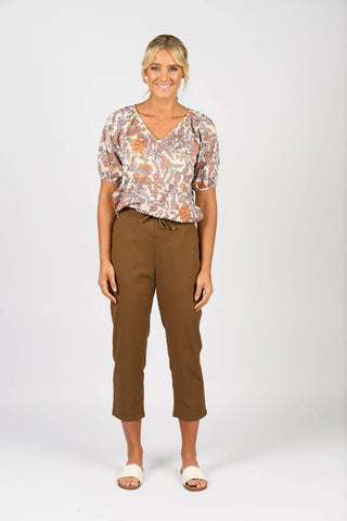 Vassalli - 7/8 Slim Leg Elastic Waist Pants-Pecan